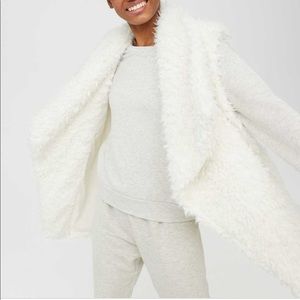 Aerie Offline Women’s White Faux Fur Sherpa Open Front Oversized Vest XS